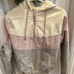Tilly’s windbreaker size xs